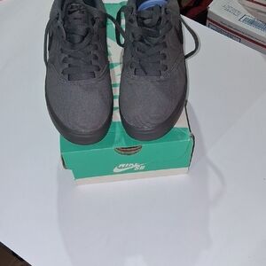 Nike SB Men's Dark Gray Sneakers